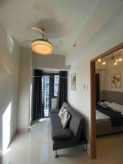 Mall of Asia Shore 3 near Airport Pasay Manila 1 Bedroom Wifi photo 1