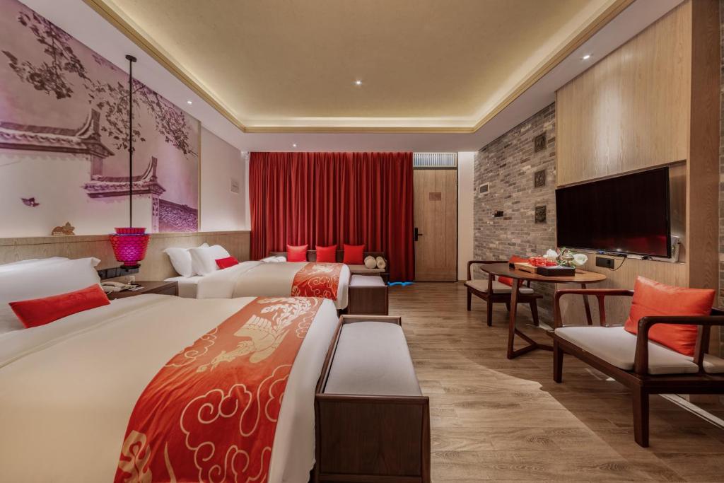 Shenzhen OCT Gankeng Ancient Town Phoenix Hakka Hotel - Tap to explore photos
