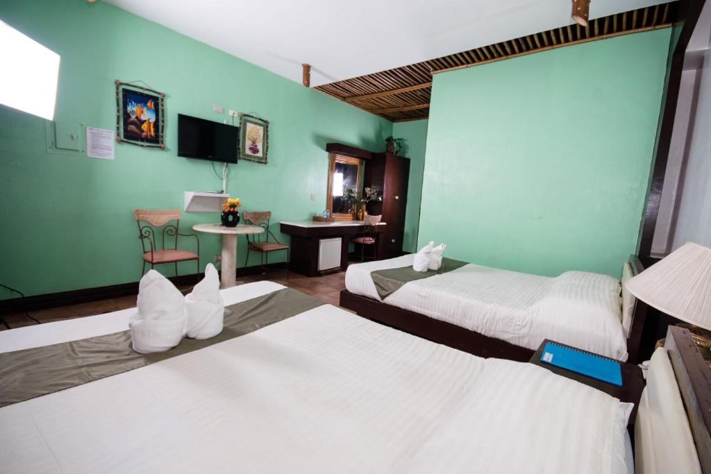 San Remigio Beach Club photo 2