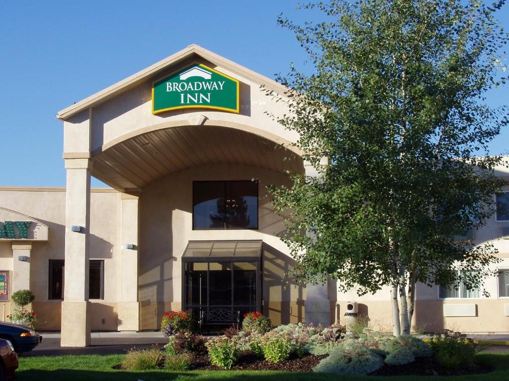 Broadway Inn Conference Center image
