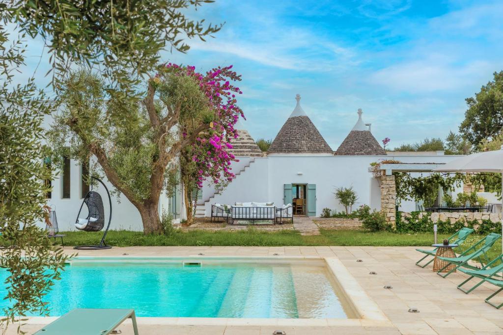 New Trulli Tenuta Olivi with pool