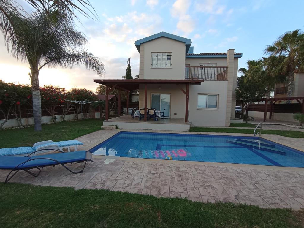 SIRENS BEACH GREEN VILLA / LICENCED
