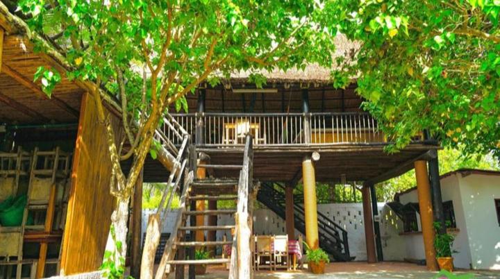 Summer beach hotel photo 2