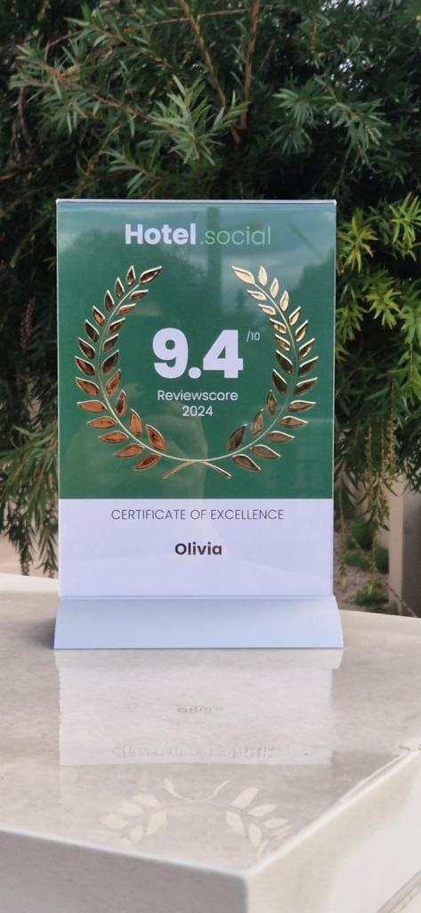 Olivia photo 1