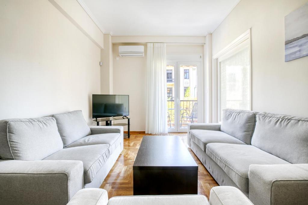 Nemesis -Elegant flat in Athens- Double line metro - Tap to explore photos