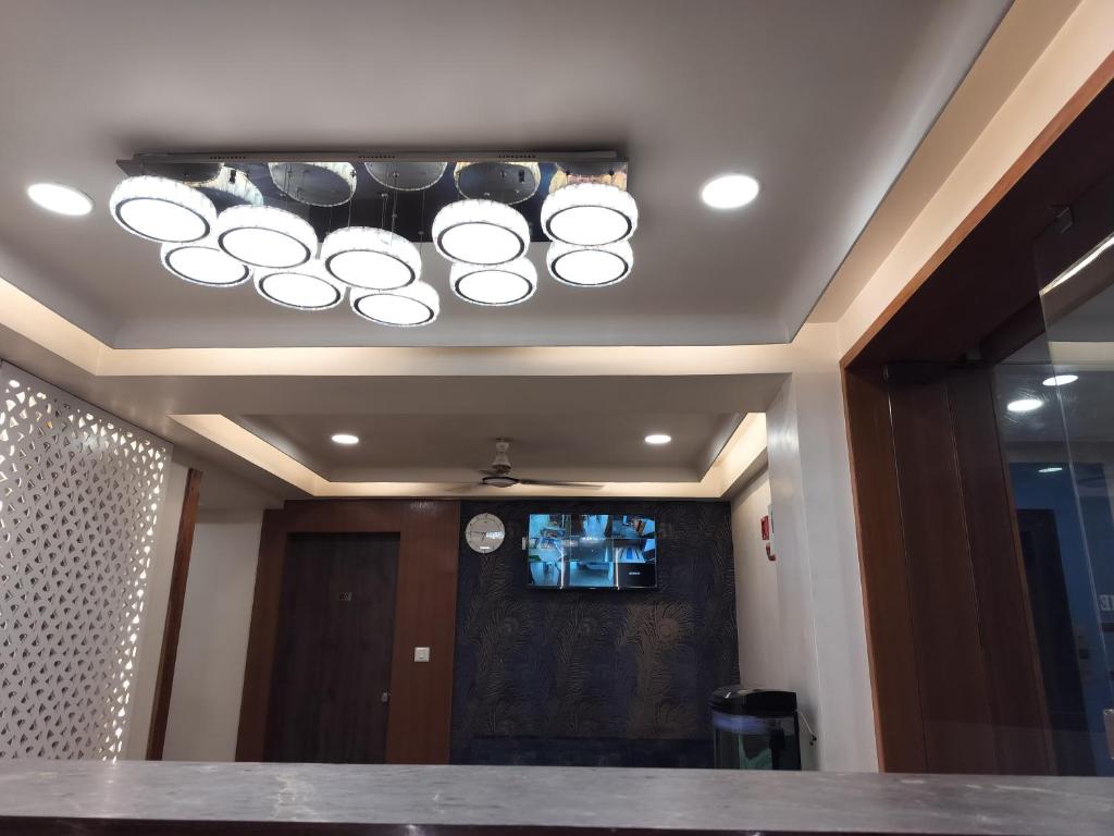 HOTEL RJ RESIDENCY photo 2
