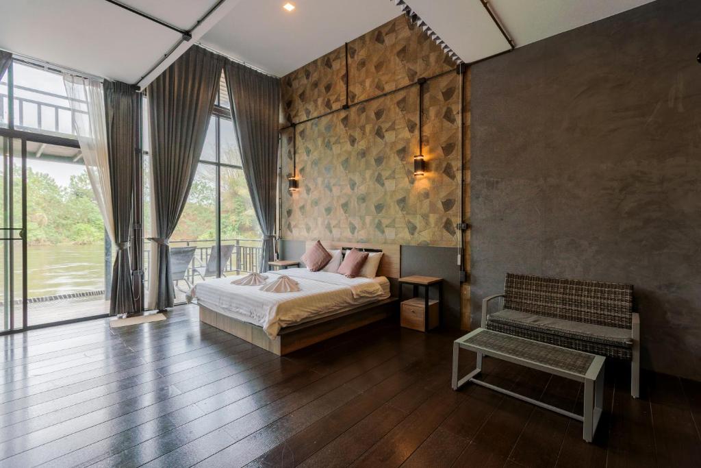 Kwai Tara Riverside Villas