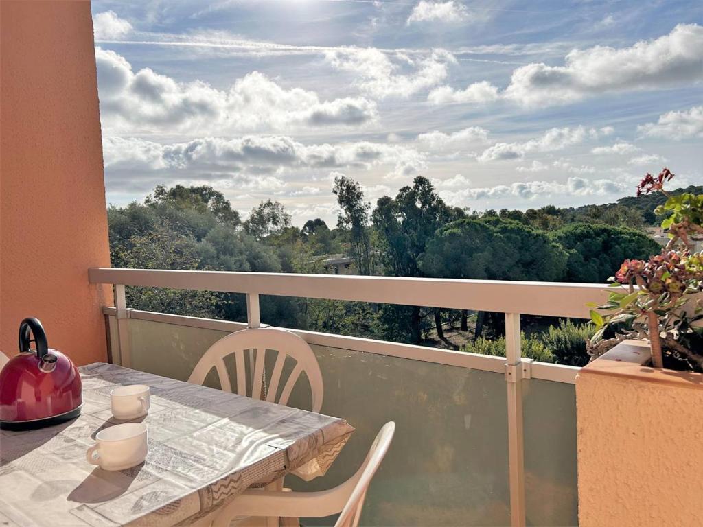 Appartement Bormes-les-Mimosas, 2 pièces, 5 personnes - FR-1-251-432 photo 1