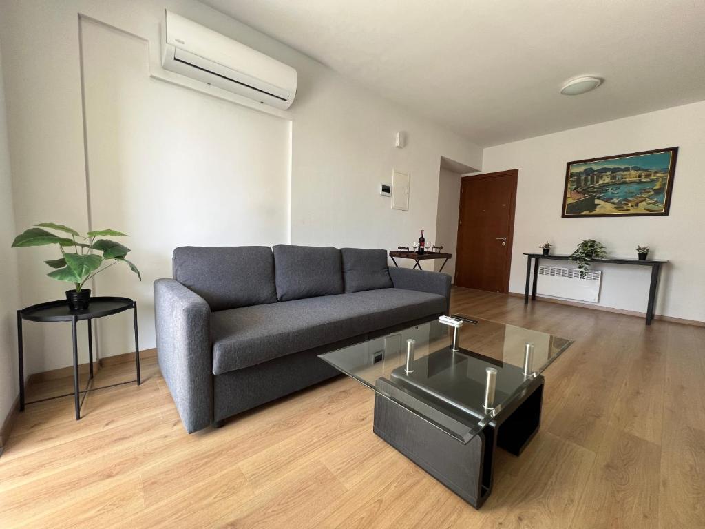 Prince Boutique Apartment/1BR photo 2