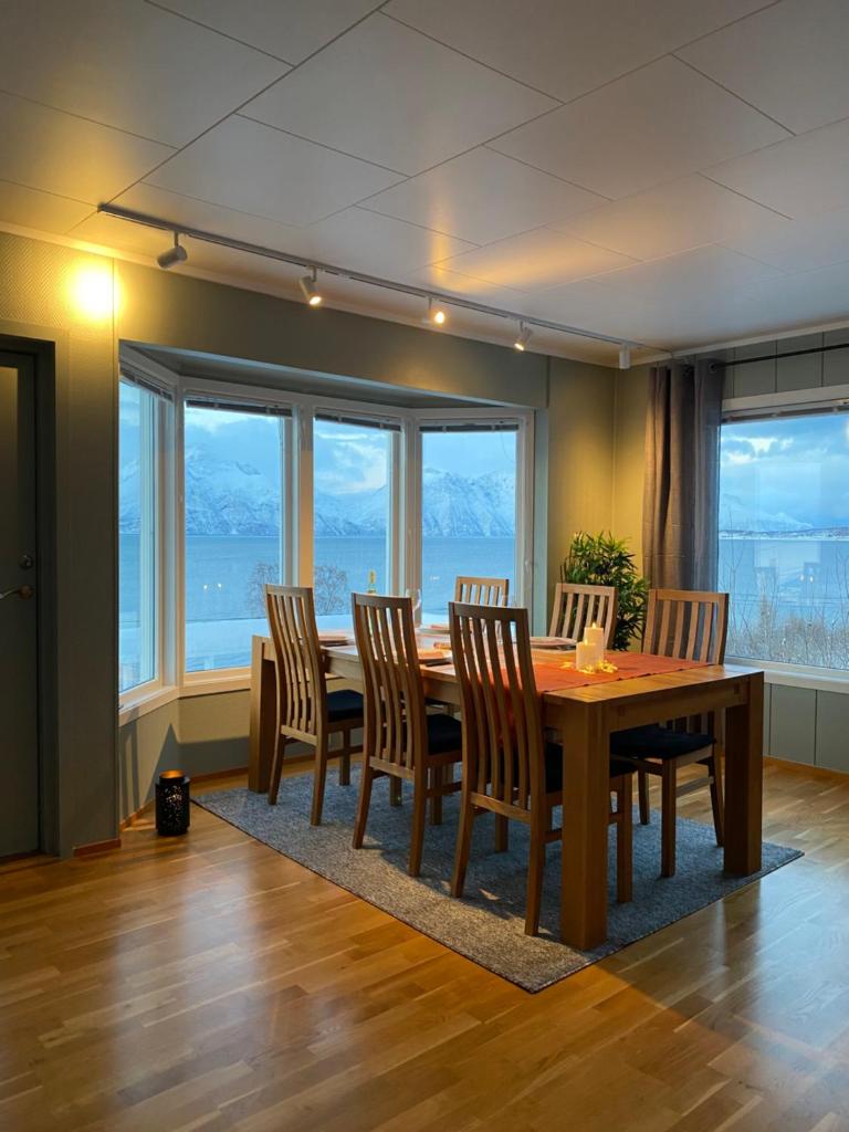Villa Lyngenfjord photo 1