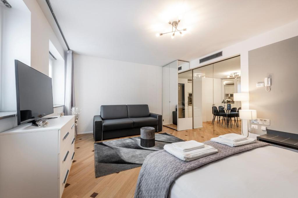 Milan Royal Suites - Centro Duomo, Milan