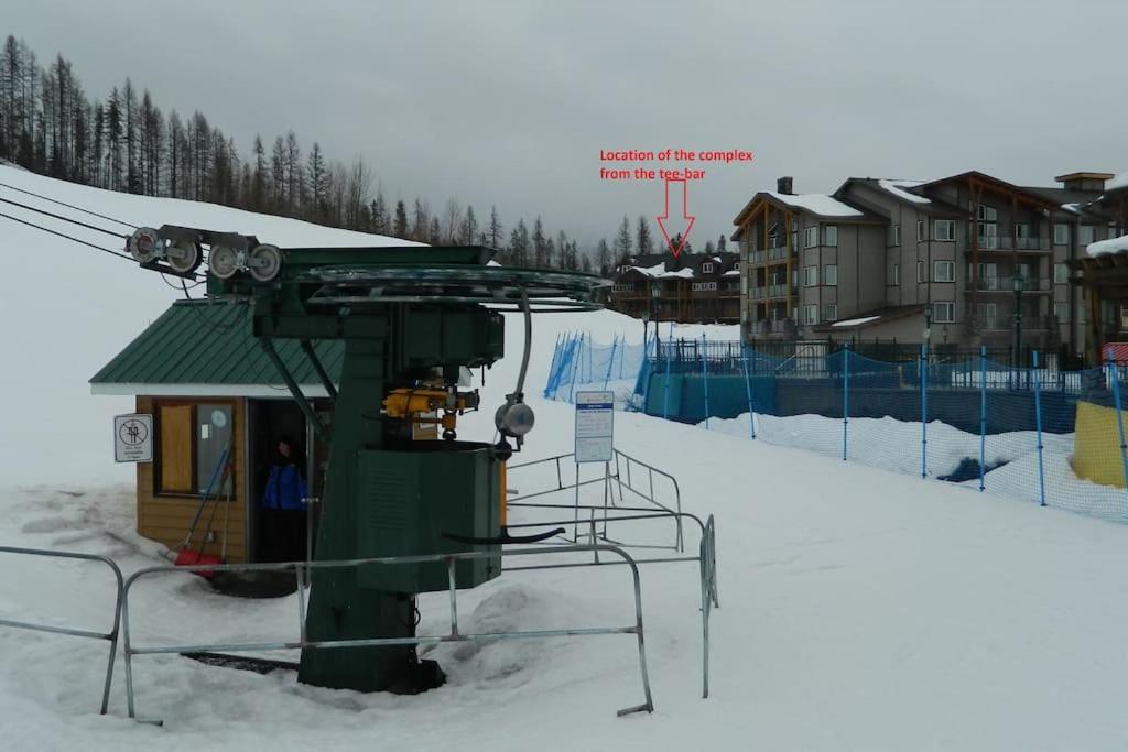 Cozy updated 3 BDRM/3 BTH on ski hill with private hottub (110) photo 4