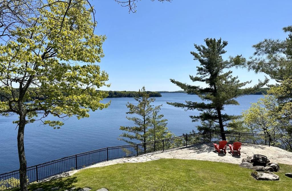 Breathtaking view of Lake Rosseau photo 2