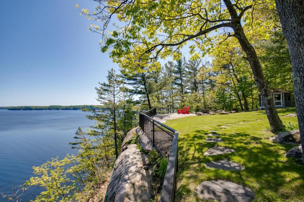Breathtaking view of Lake Rosseau photo 1