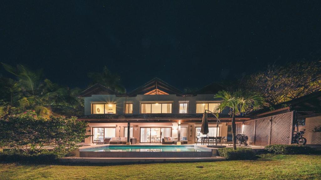 Luxurious Villa at Puerto Bahia with Great Views photo 1