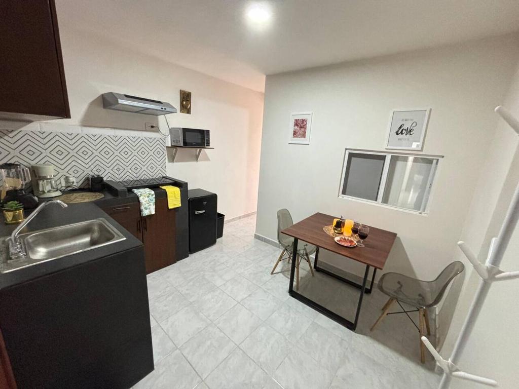 VIP Experience ,2 Rec, Bathroom, Kitchen Living Room photo 1