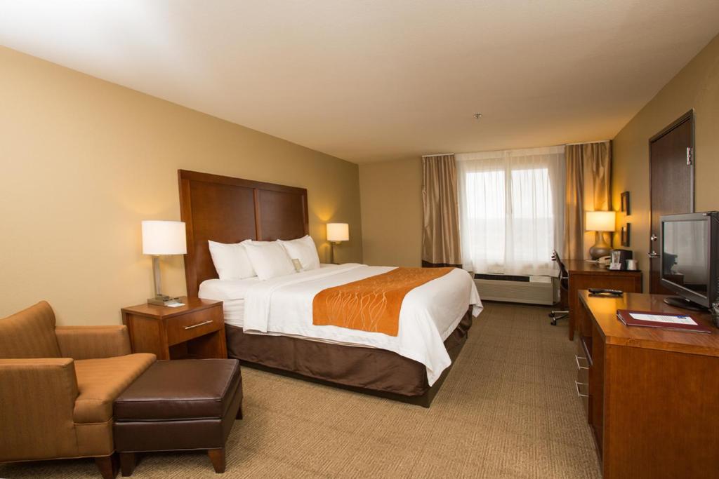 Comfort Inn & Suites Spokane Valley photo 1