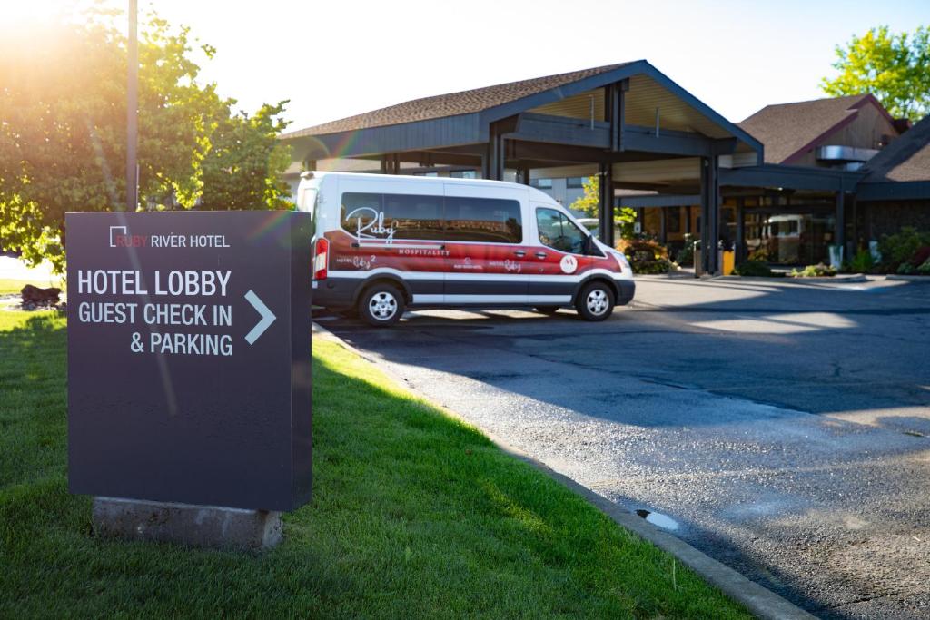 Ruby River Hotel photo 1