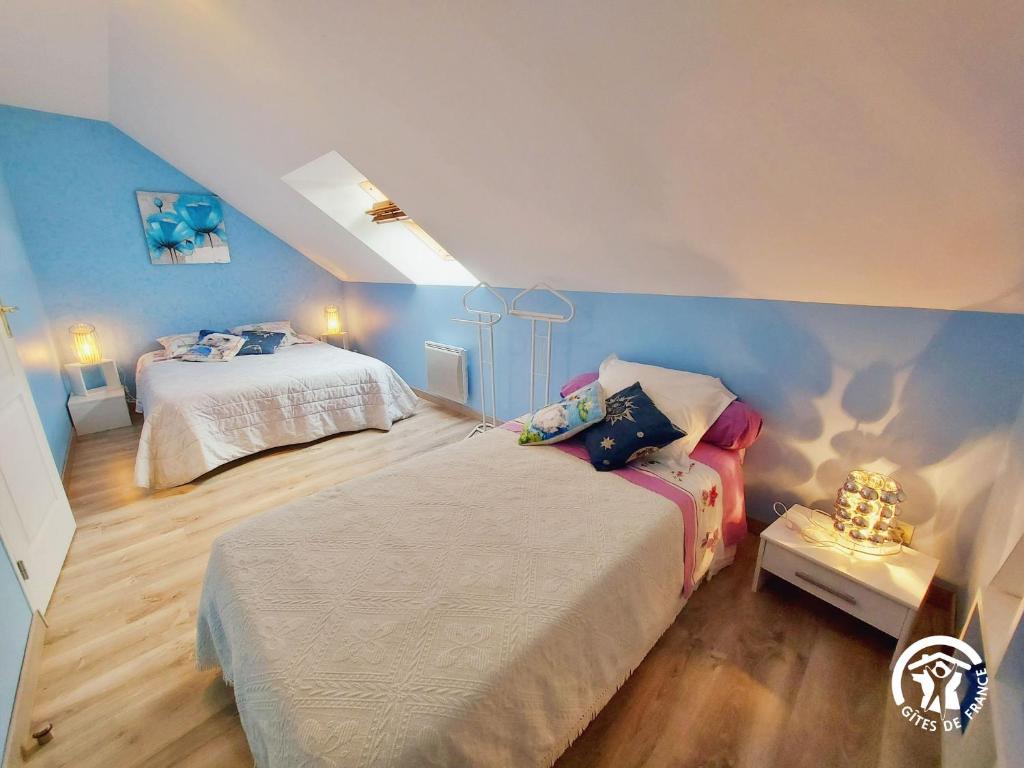 Gîte Carelles, 7 pièces, 12 personnes - FR-1-600-62 photo 2