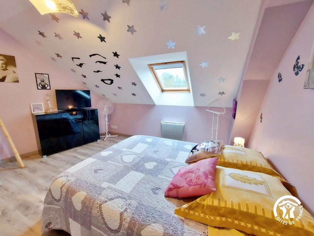 Gîte Carelles, 7 pièces, 12 personnes - FR-1-600-62 photo 4