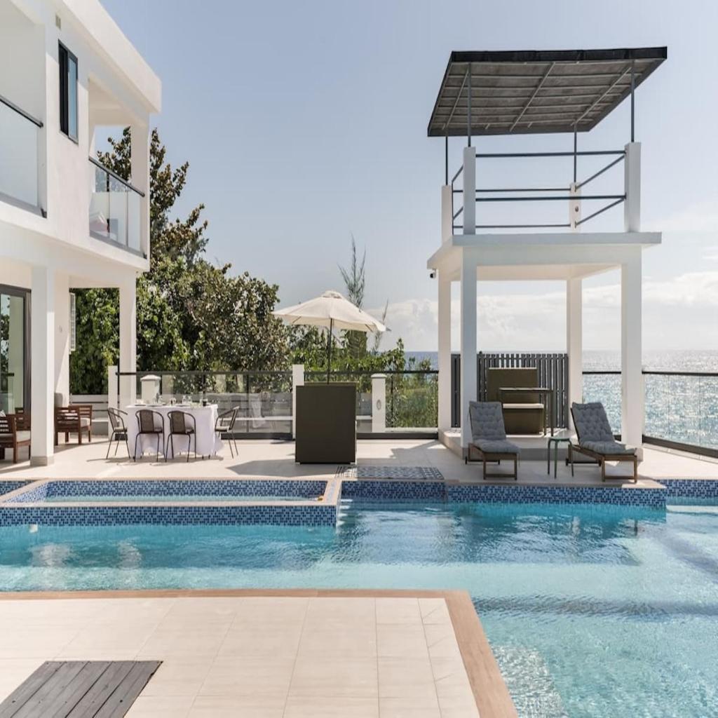 Oceanview lux Villa + Infinity pool, Chef & Butler photo 4