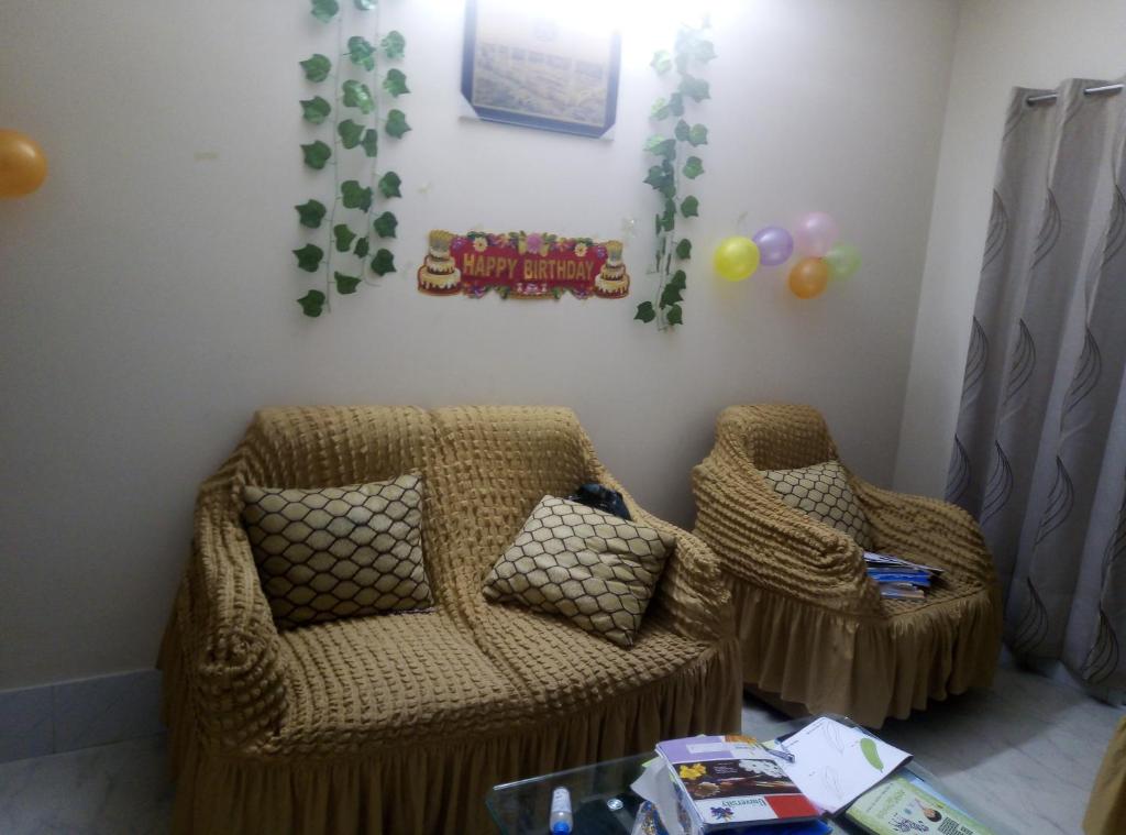 Rent Room in Bashundhara R A near US Embassy photo 1