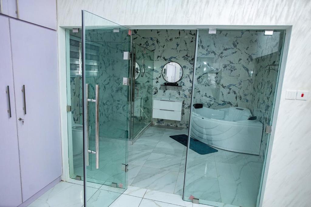 Elegant and Cosy Four Bedroom Home in Accra photo 2