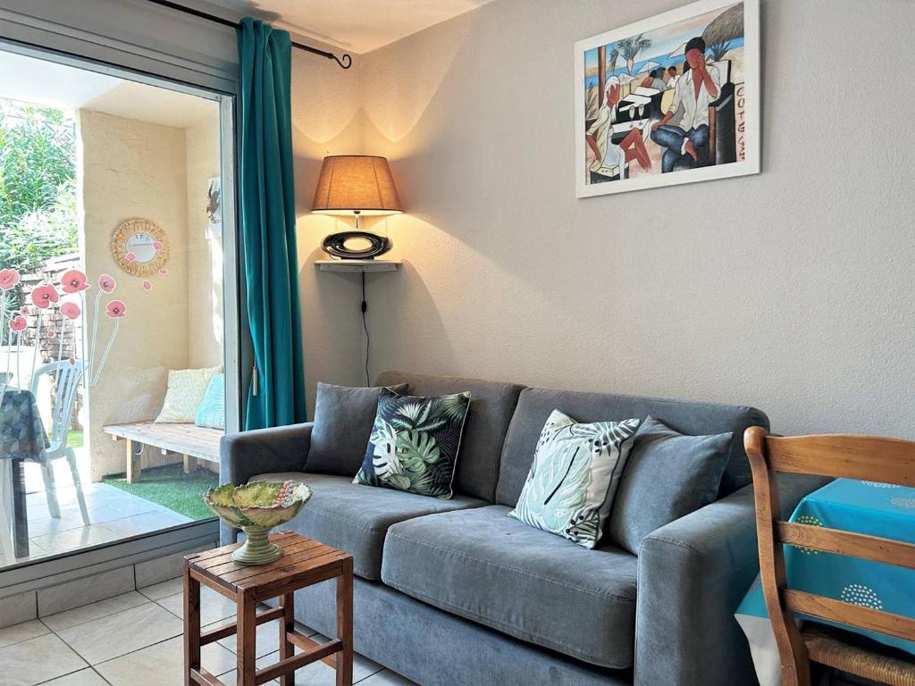 Appartement Le Lavandou, 1 pièce, 4 personnes - FR-1-251-478 photo 3