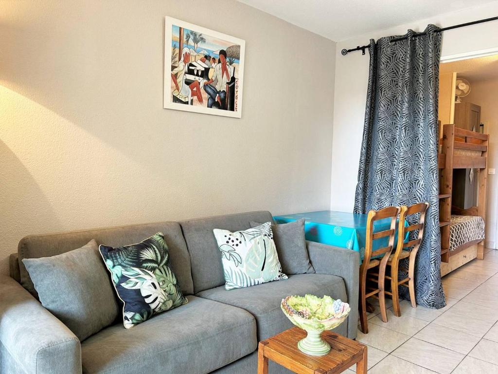 Appartement Le Lavandou, 1 pièce, 4 personnes - FR-1-251-478 photo 4