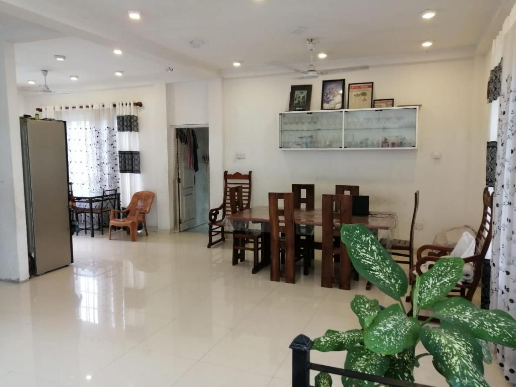Five Bed two-storey luxury House in 44 perch land in Bandaragama, Sri Lanka photo 3