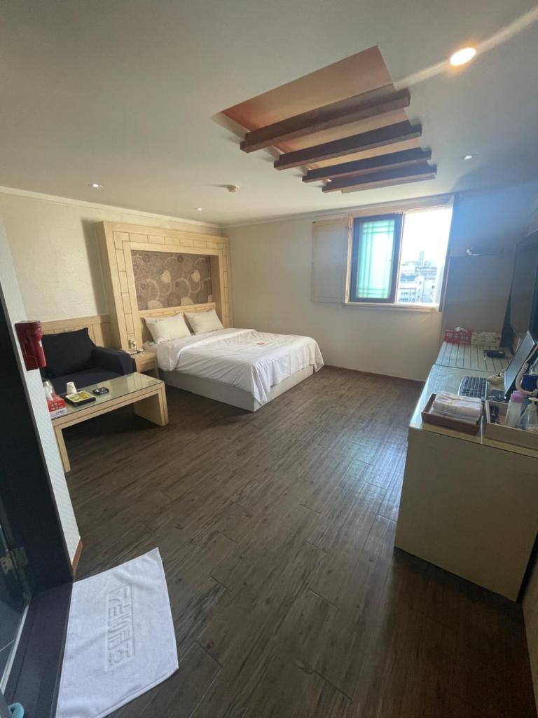 EQUUS Motel photo 1