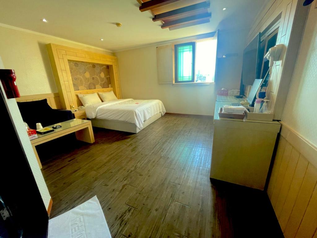 EQUUS Motel photo 4