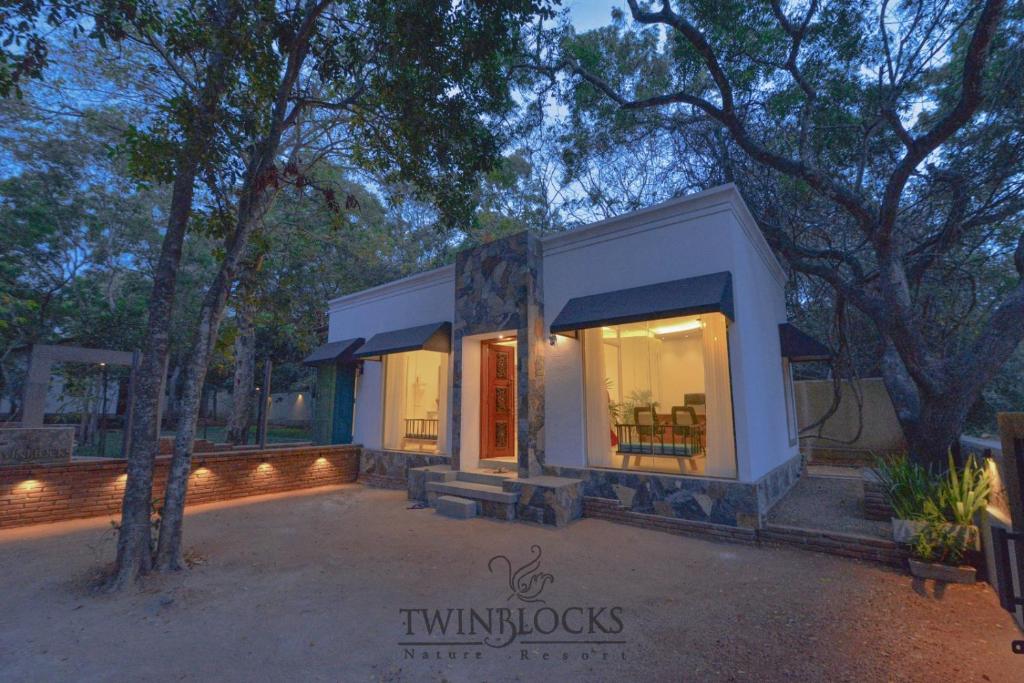Twin Blocks Nature Resort photo 1