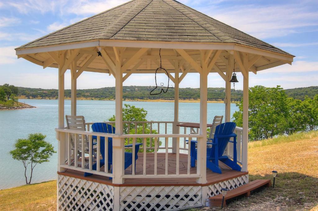 Blue Diamond Retreat by RedAwning image