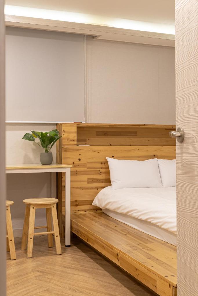 Woody Two Bedroom In Hongdae