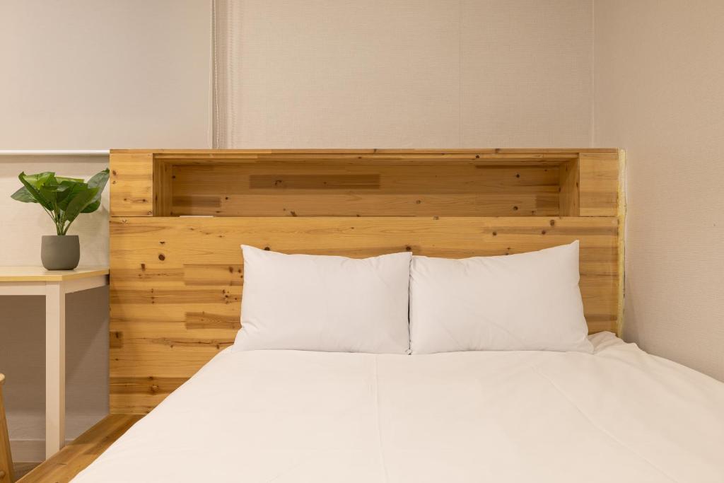 Woody Two Bedroom In Hongdae photo 2