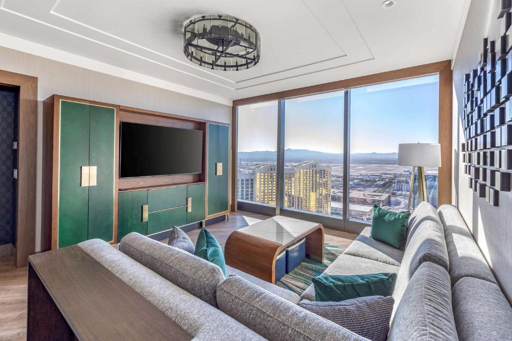 Hilton Club Elara Las Vegas image