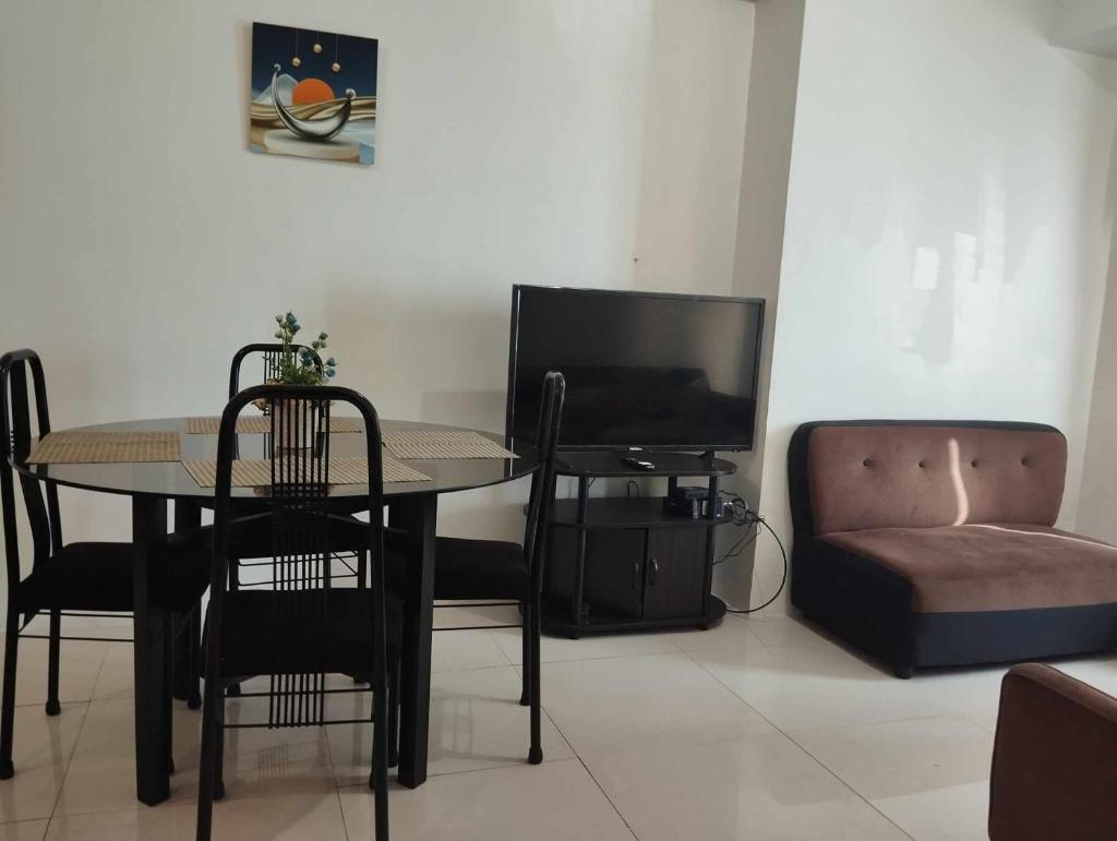 Roxas Blvd Stunning Studio Condo Near US Embassy photo 1