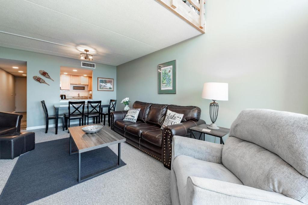 502F Three Bedroom Two Bath photo 2