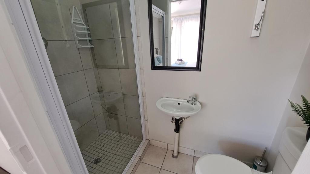 Chrisserus Guest Rooms photo 2
