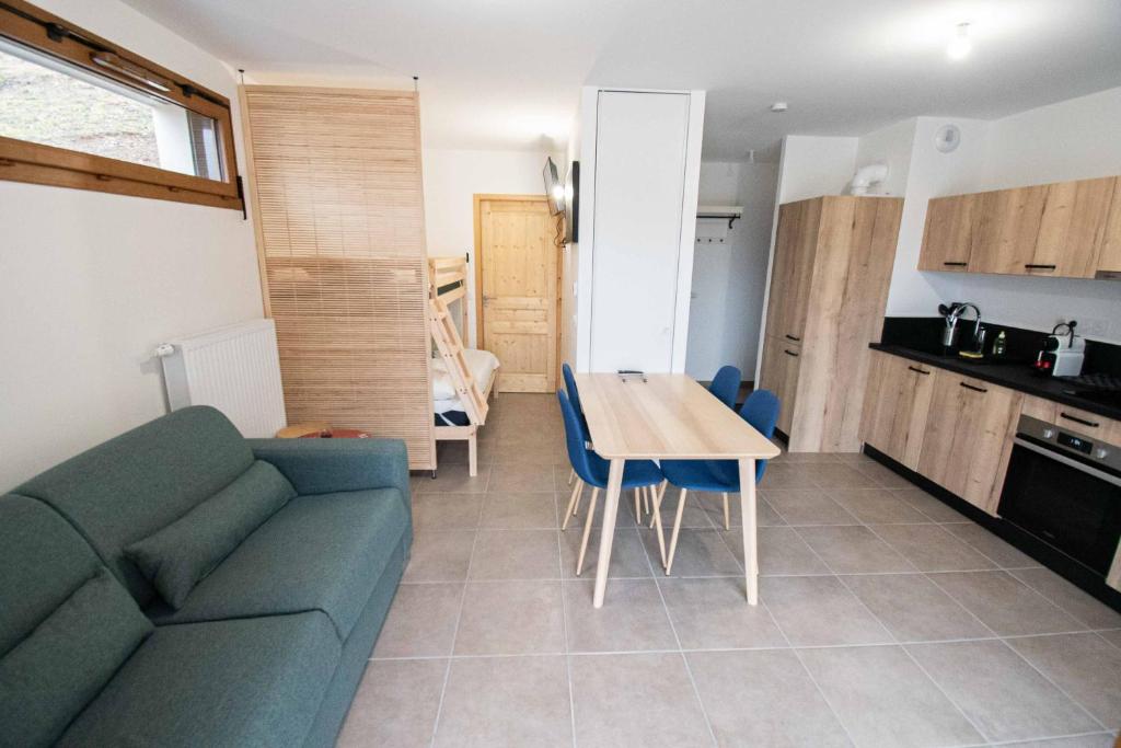Dans résidence neuve LE SNOW ROC sur les pistes, grand studio cosy 5 pers avec terrasse panoramique, WIFI photo 2