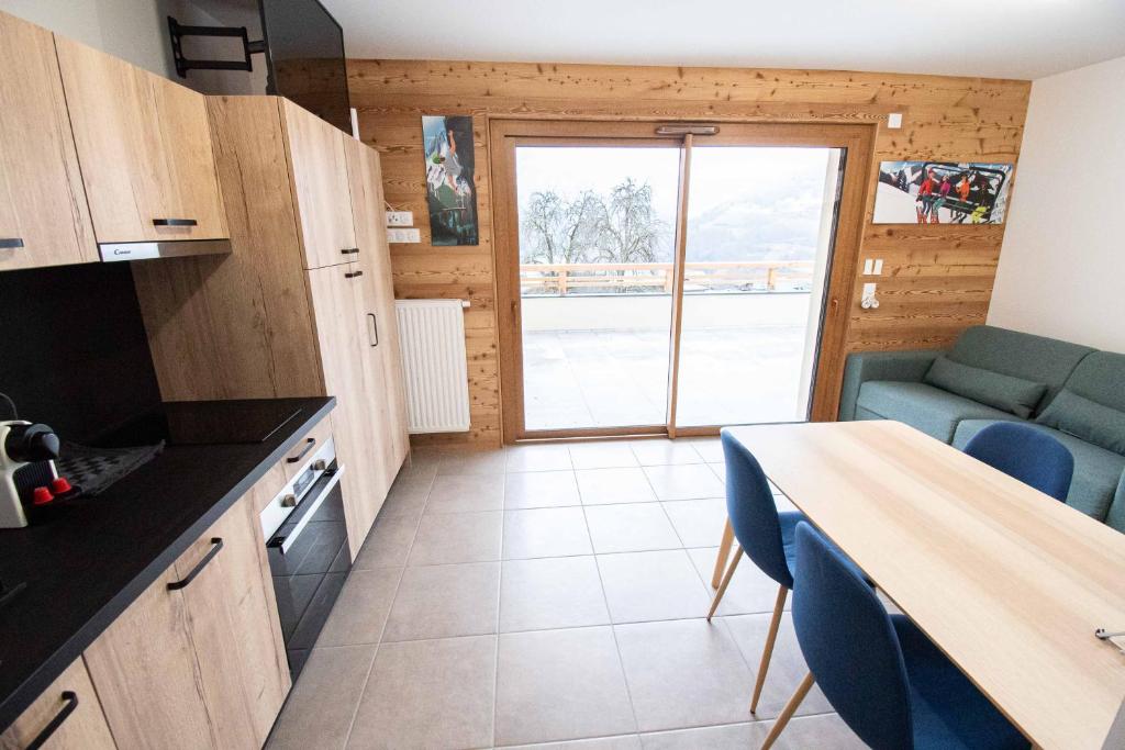 Dans résidence neuve LE SNOW ROC sur les pistes, grand studio cosy 5 pers avec terrasse panoramique, WIFI photo 4