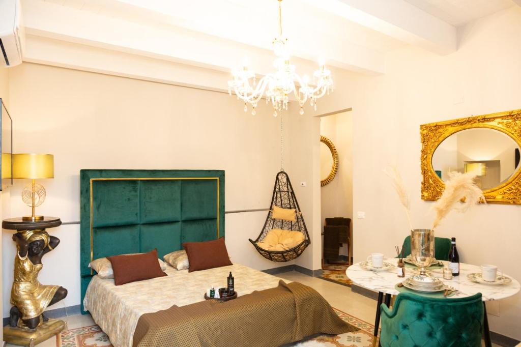 Femme noir Boutique Apartament Fitness e spa, Caserta