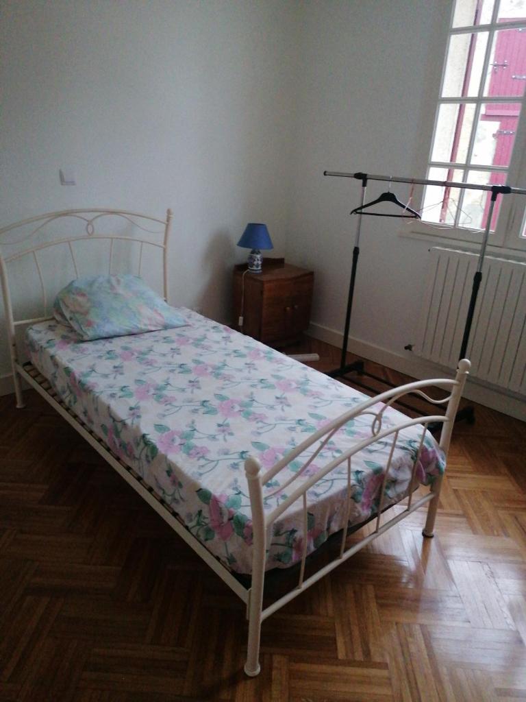 Chambre lit 90