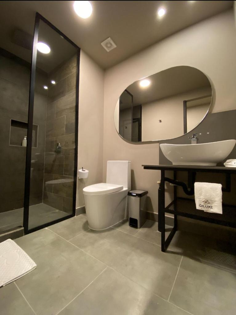 Giluxe Hotel photo 1