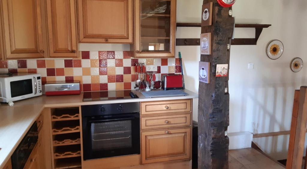 Le Moulin des Hiboux - Gite with games room photo 4