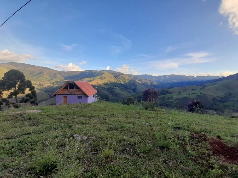 Chalé além do horizonte com vista incrível