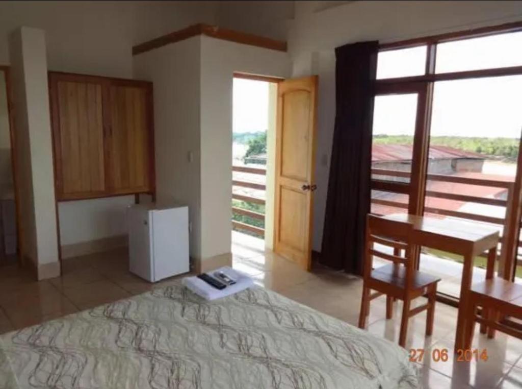 Hostal El Puerto photo 2