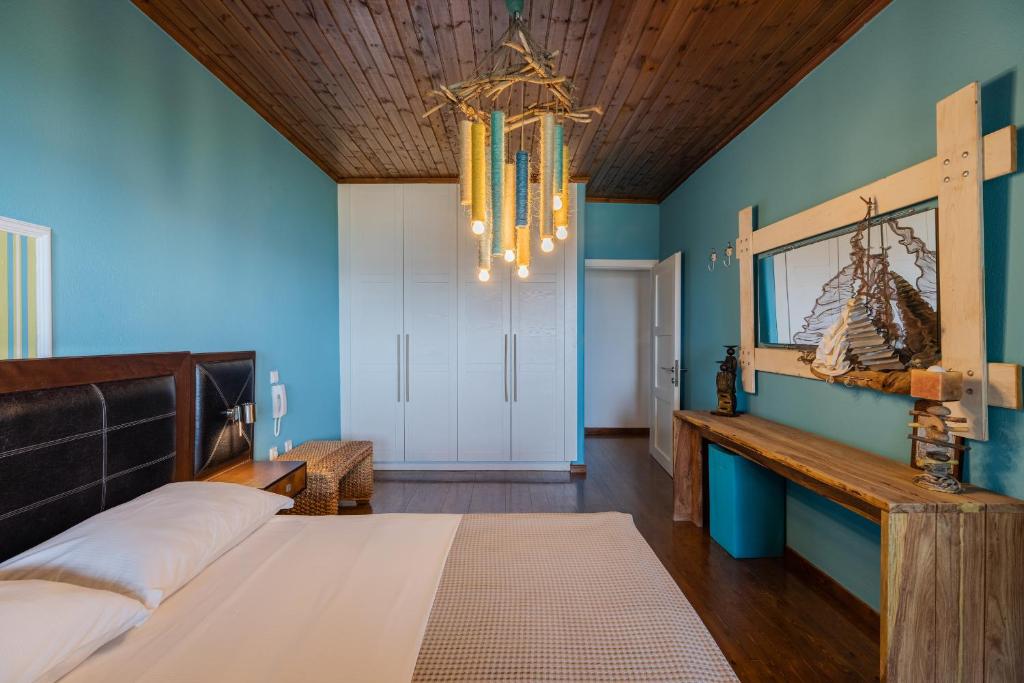 Efharis Beachfront Villa photo 4