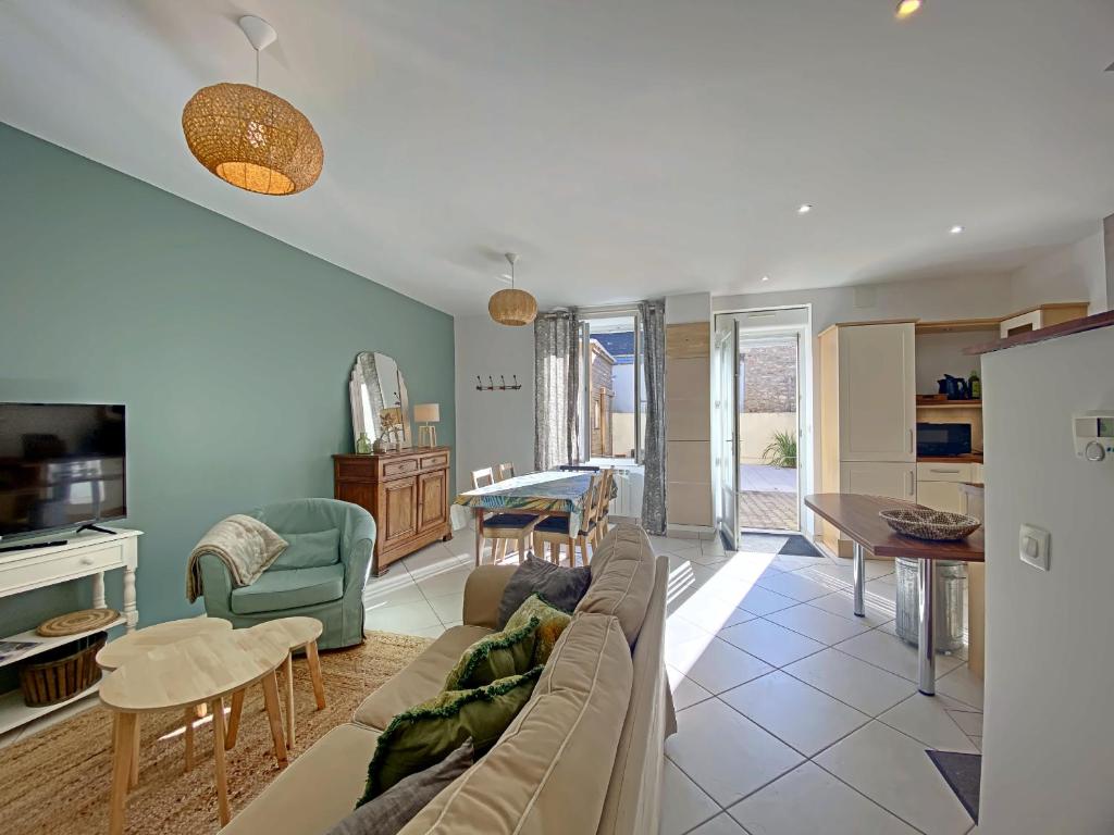 RÉF 334 RIANTEC maison de pêcheur avec terrasse